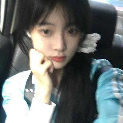 一抹丹砂映清辉